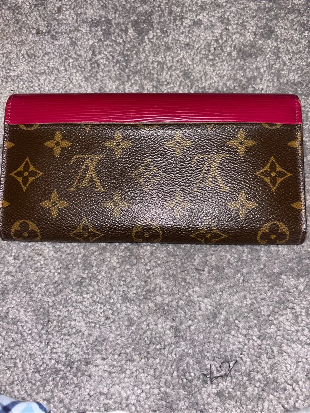 Louis Vuitton Monogram Wallet with Fuchsia Leather Flap - Picture 3 of 9